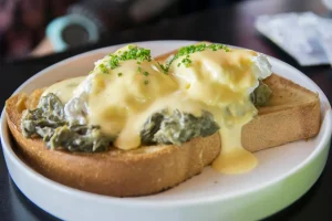 Classic Eggs Florentine with Spinach and Mornay Sauce